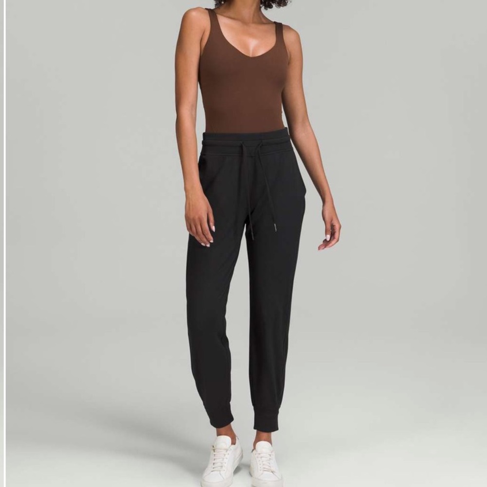 Lululemon Ready to Rulu High-Rise
Jogger Black size 12